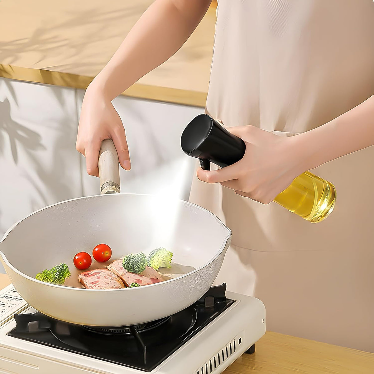 Plastic Oil Spray Bottle - Versatile Kitchen Gadgets (250 Ml Approx)