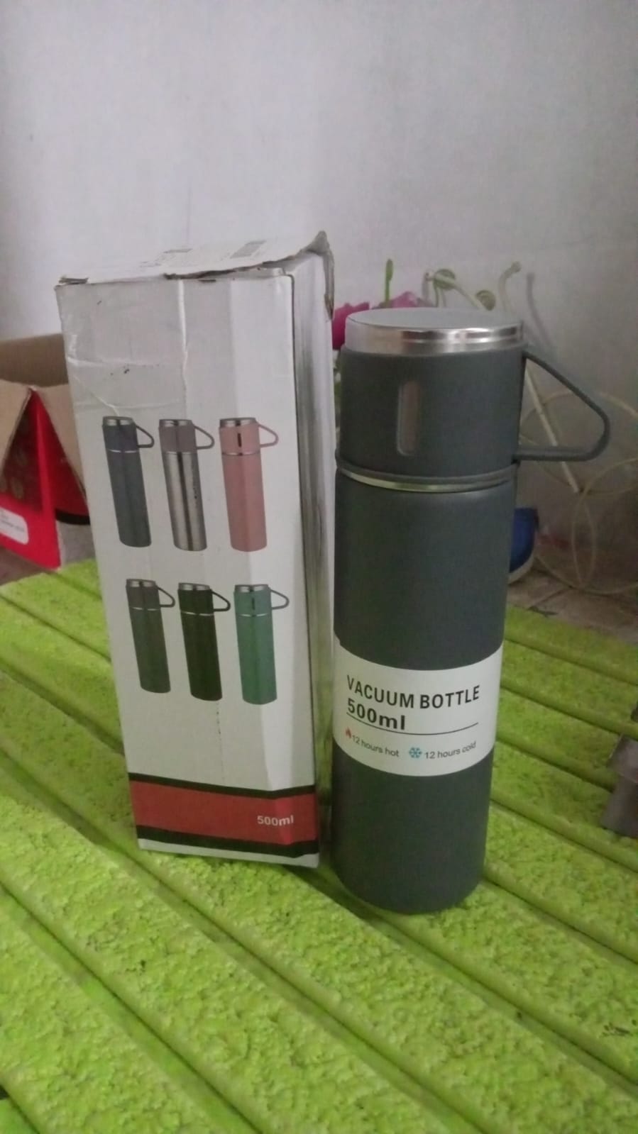 Stainless Steel Vacuum Insulated Water Bottle With Coffee Tea Mug (500 Ml)