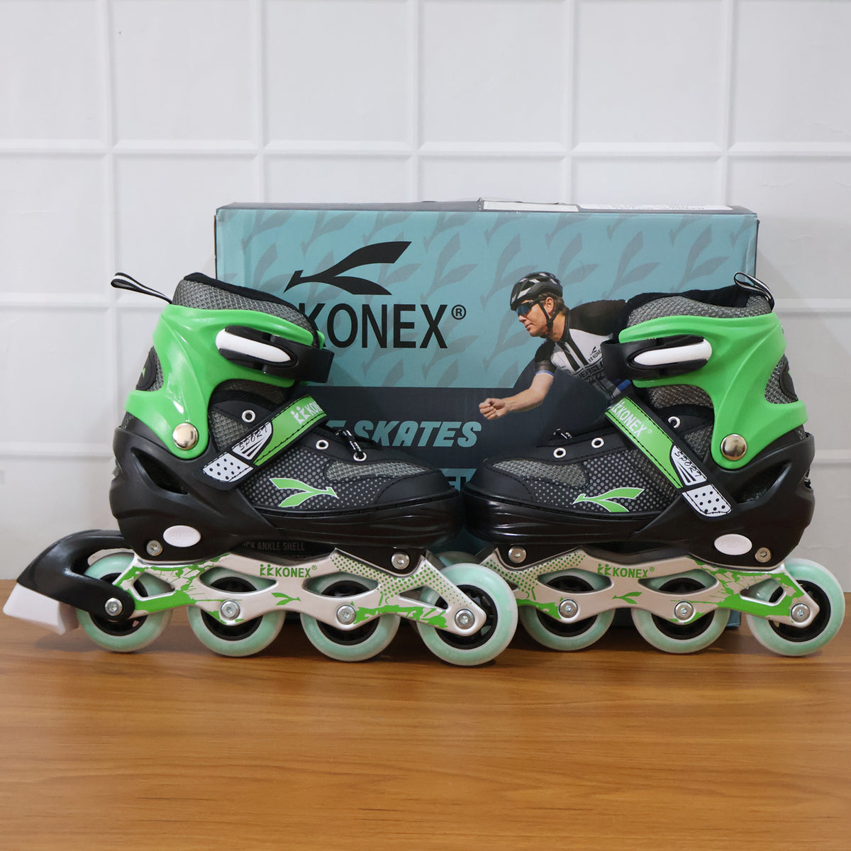 Professional Adjustable Inline Skates For Kids And Adults (Large 1 Pair)