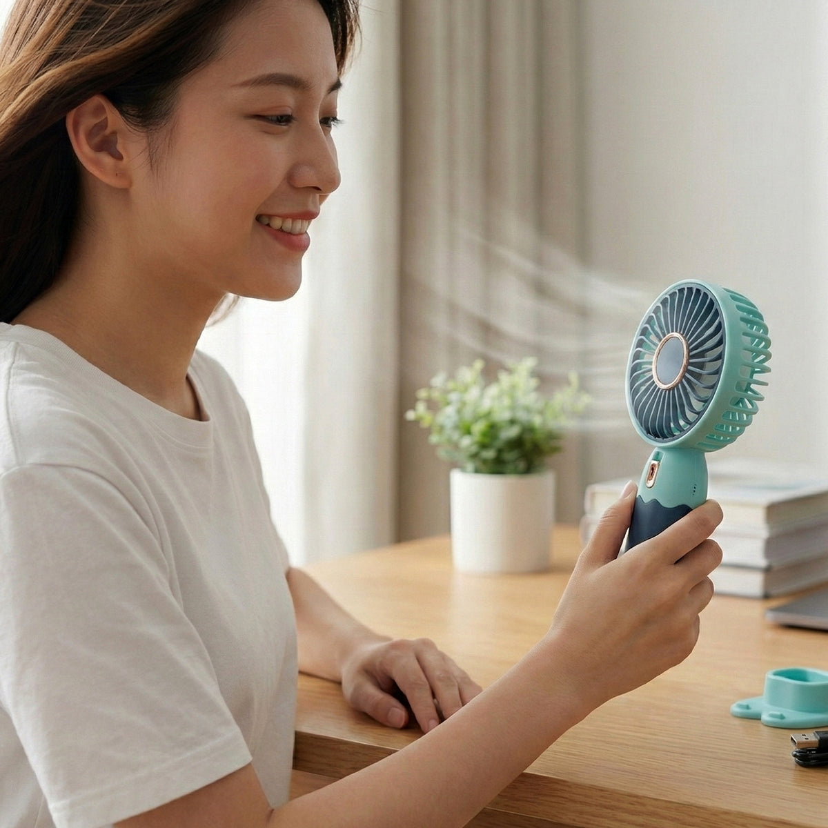 Rechargeable Portable Handheld Mini Fan (1 Pc)
