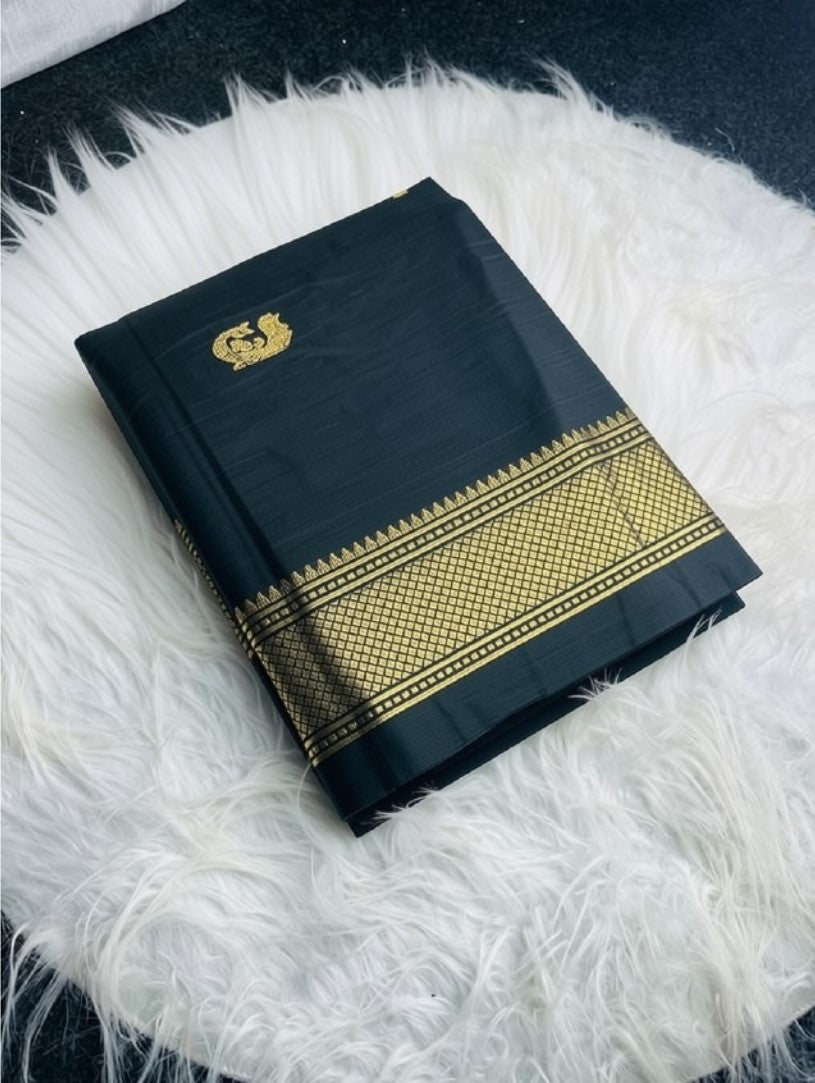 Generic Women's Cotton Silk Solid Saree With Unstitched Blouse - 5.5 Mtr (Black)