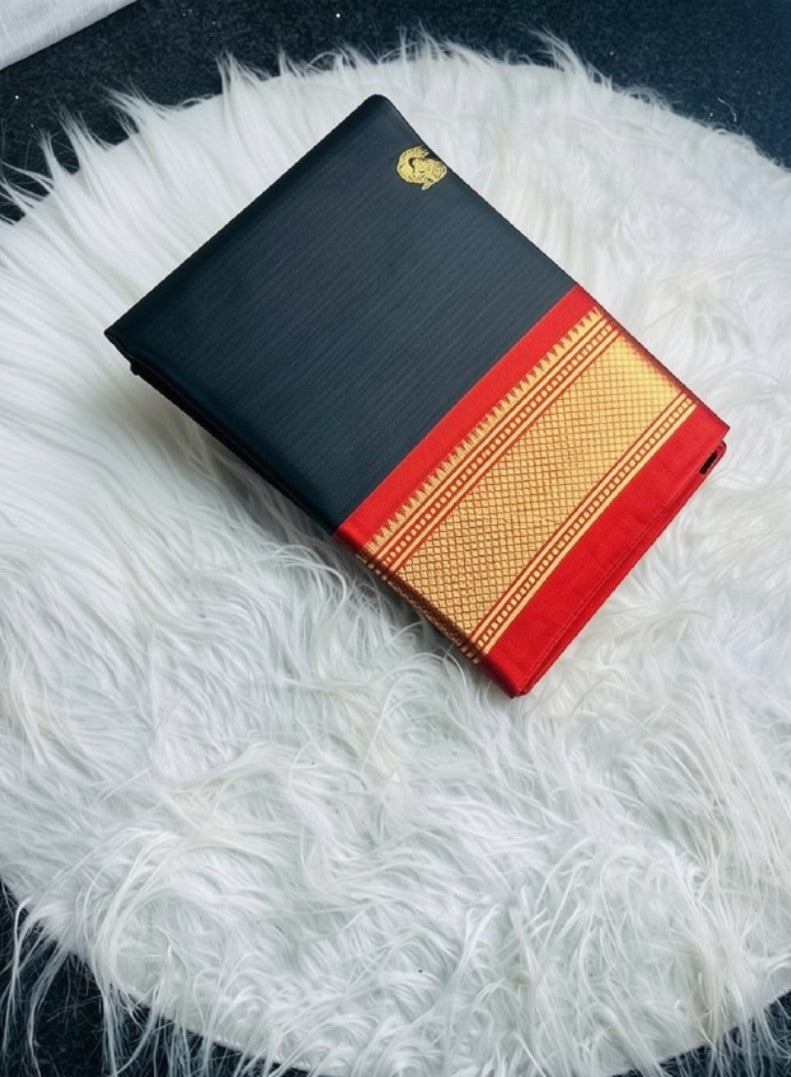 Generic Women's Cotton Silk Solid Saree With Unstitched Blouse - 5.5 Mtr (Black-Red)