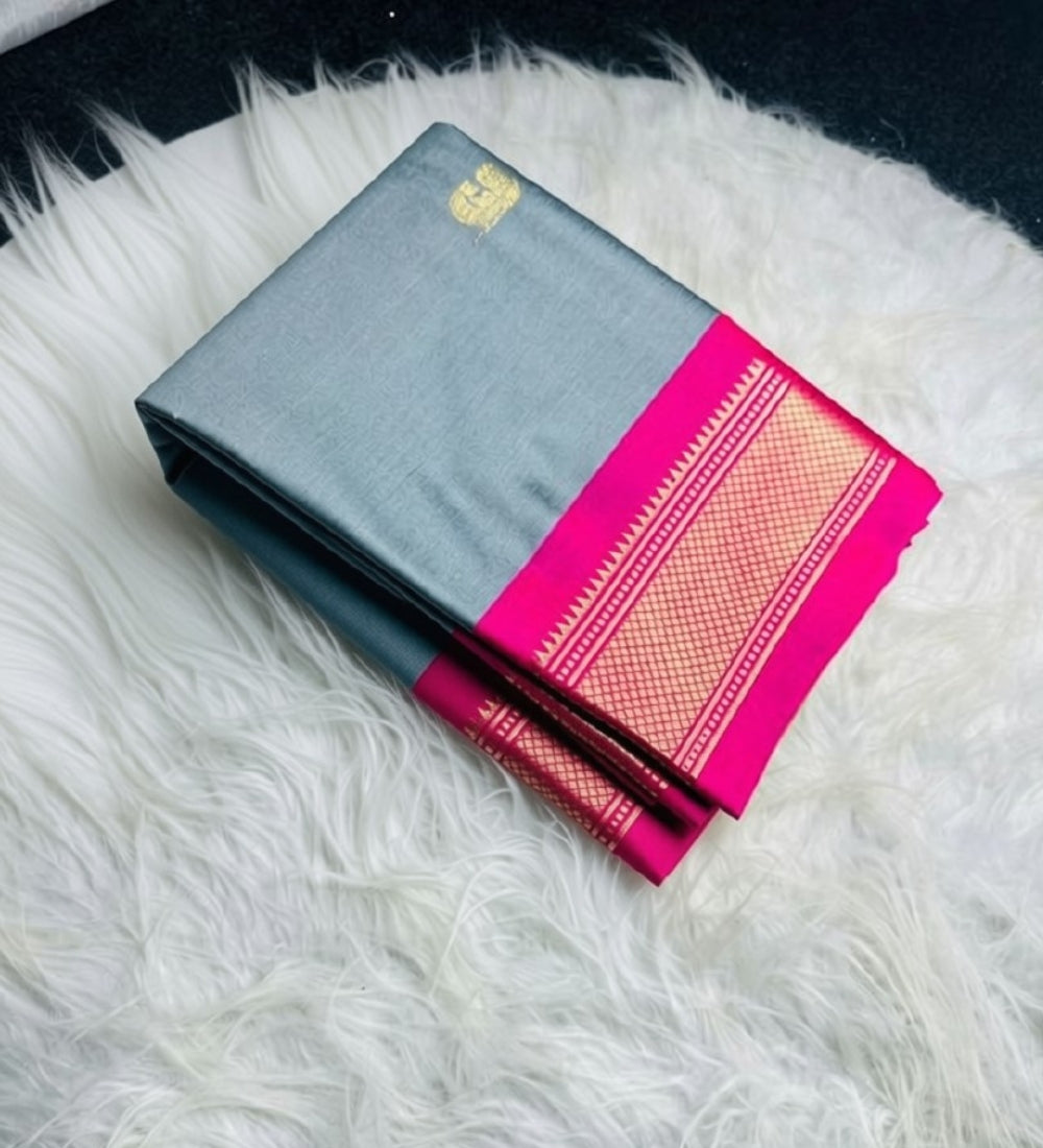 Generic Women's Cotton Silk Solid Saree With Unstitched Blouse - 5.5 Mtr (Grey-Pink)