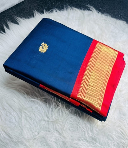Generic Women's Cotton Silk Solid Saree With Unstitched Blouse - 5.5 Mtr (Navy Blue-Red)