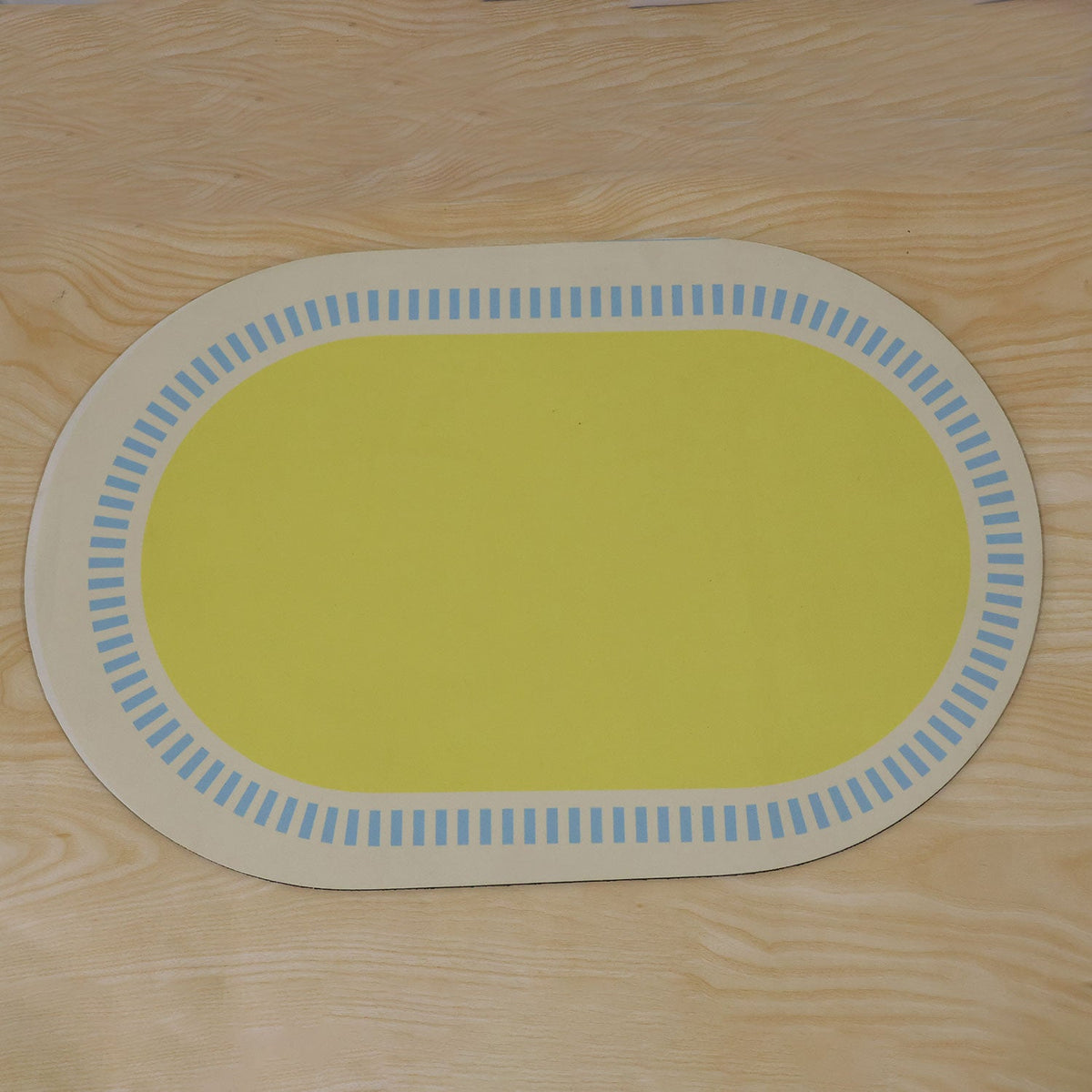 Striped Border Oval Shower Mat Bright Quick Dry Bathroom Rug (1 Pc 60x40 Cm)
